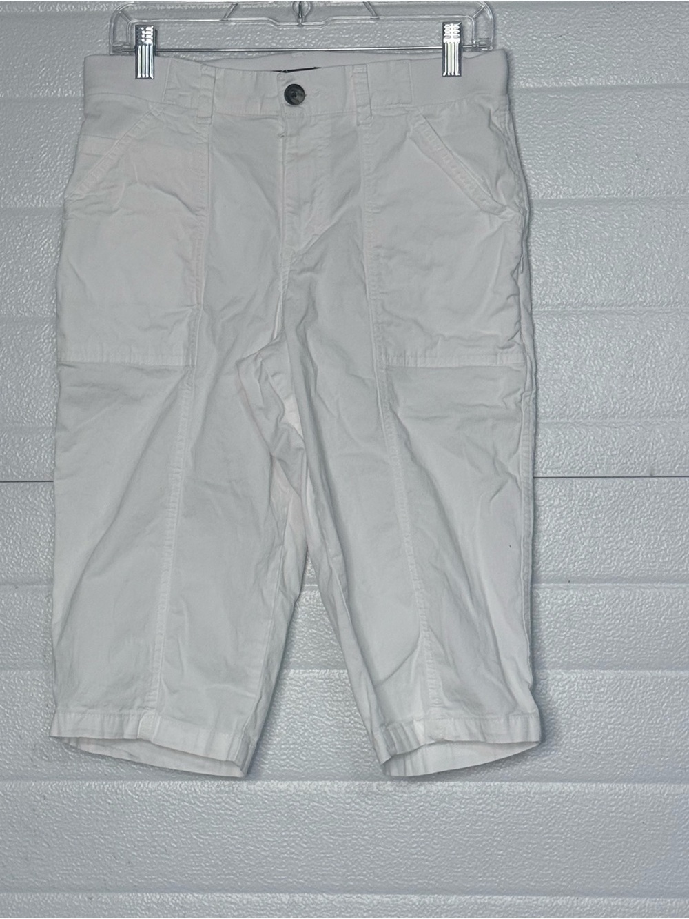 Lee Women’s White Cargo Shorts knee length 8M